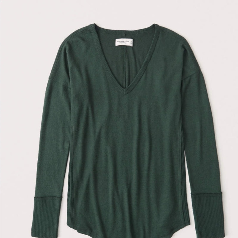 Cozy Long-Sleeve V-Neck Legging Tee